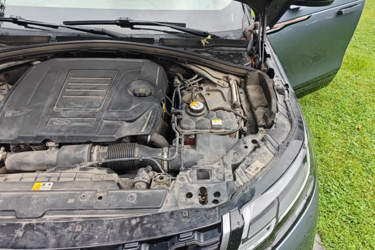 Used Land Rover Range Velar 2019 250 PS R-DYNAMIC S Engine Bay Left