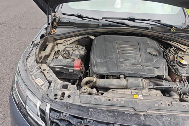 Used Land Rover Range Velar 2019 250 PS R-DYNAMIC S Engine Bay Right
