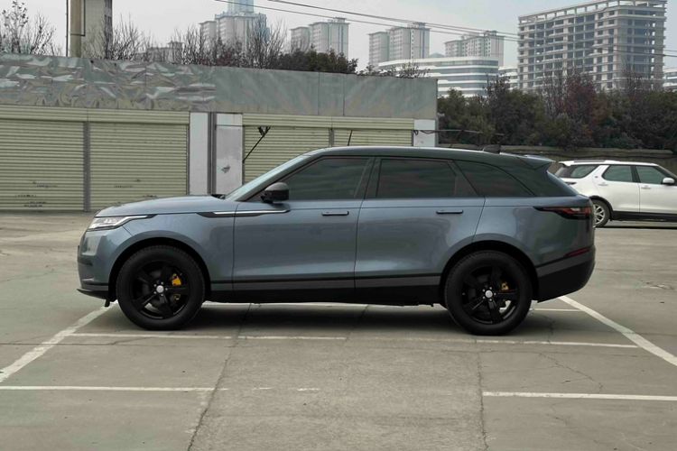 Used Land Rover Range Velar 2019 250 PS Exterior 3