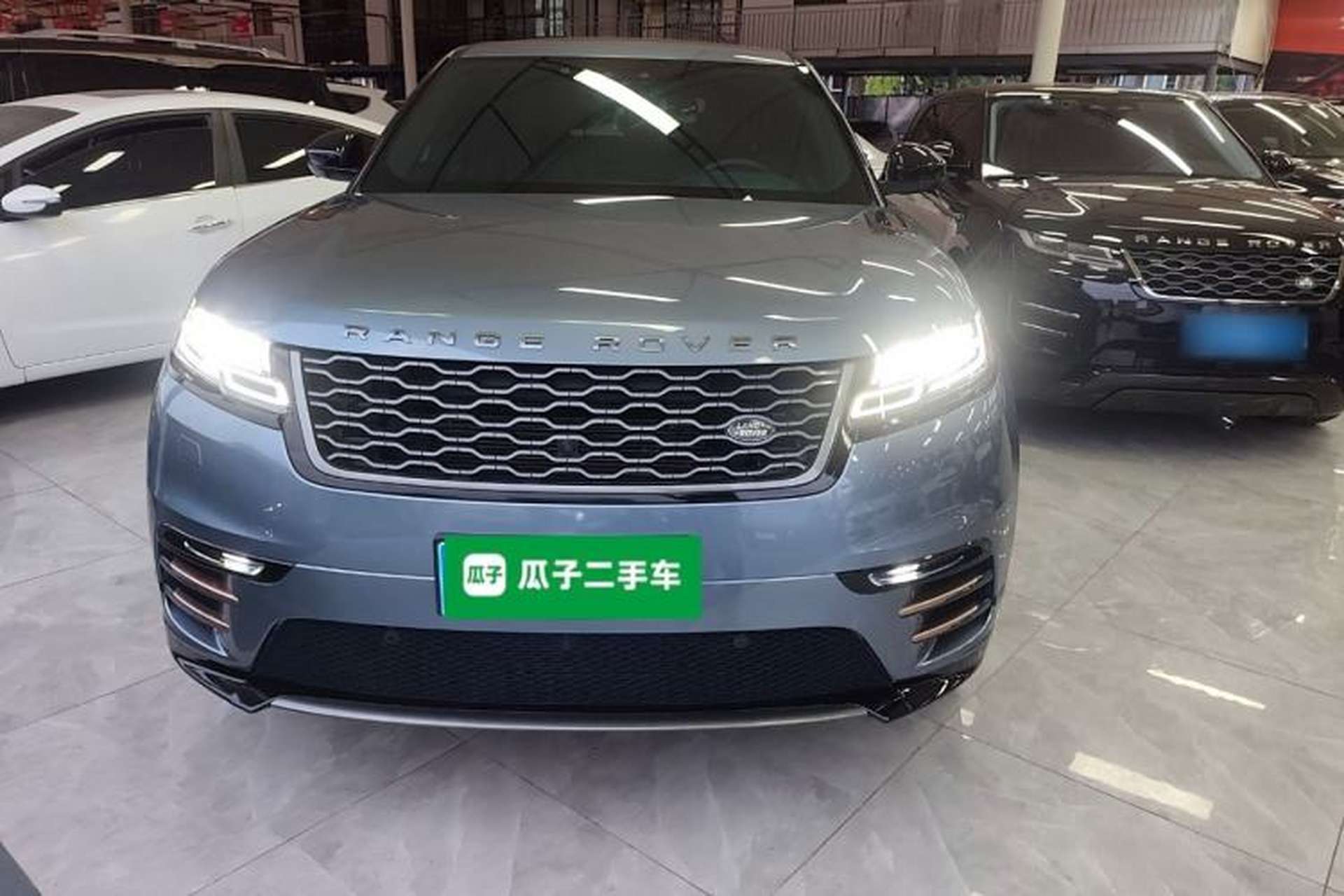 Used Land Rover Range Velar 2019 250 PS R-DYNAMIC S Front
