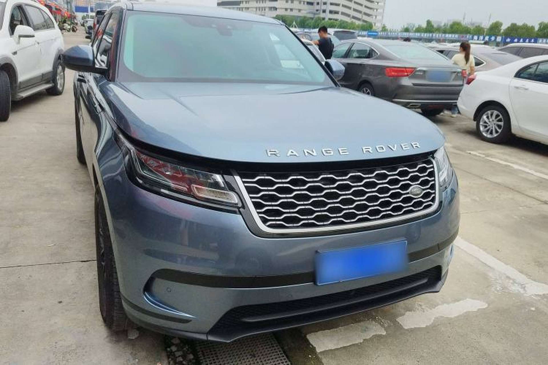 Used Land Rover Range Velar 2019 250 PS Front