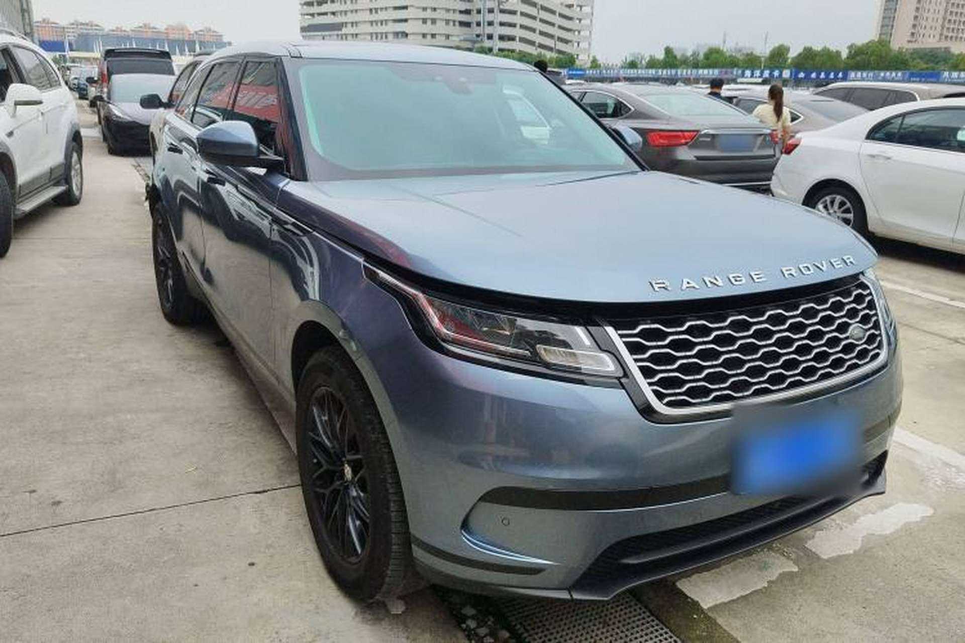 Used Land Rover Range Velar 2019 250 PS Front Right 45 Deg
