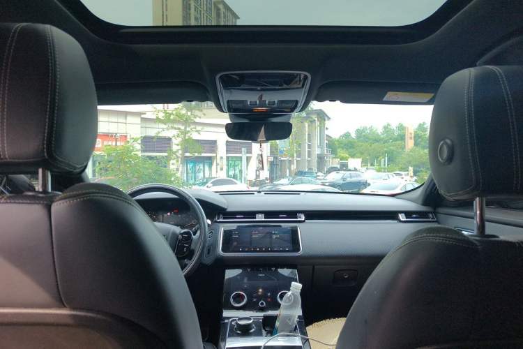 Used Land Rover Range Velar 2019 250 PS R-DYNAMIC S Headliner
