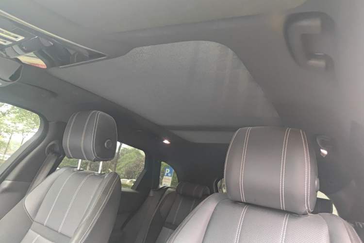 Used Land Rover Range Velar 2019 250 PS R-DYNAMIC S Headliner