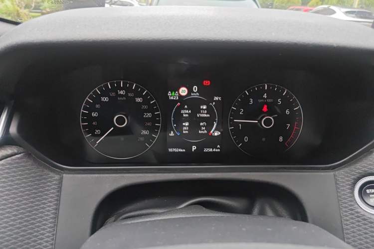 Used Land Rover Range Velar 2019 250 PS R-DYNAMIC S Instrument Cluster