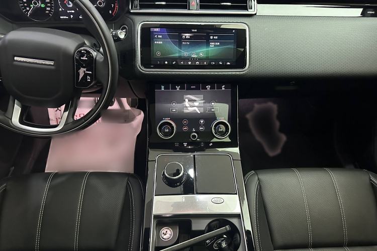 Used Land Rover Range Velar 2019 250 PS R-DYNAMIC S Interior 1