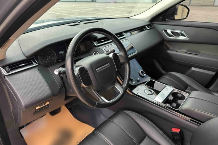 Used Land Rover Range Velar 2019 250 PS Interior 5