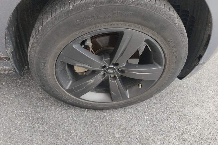 Used Land Rover Range Velar 2019 250 PS R-DYNAMIC S Right Front Wheel Hub