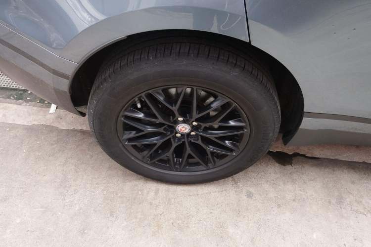 Used Land Rover Range Velar 2019 250 PS Right Rear Wheel Hub