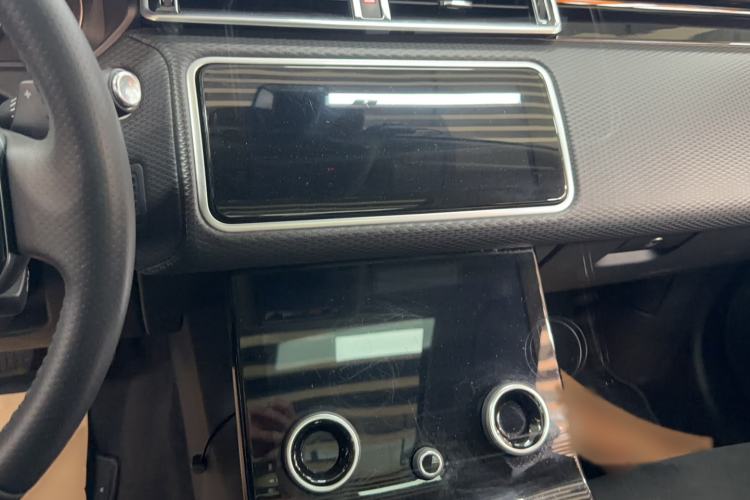 Used Land Rover Range Velar 2019 250 PS Audio And AC Panel