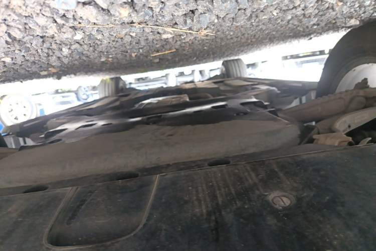 Used Land Rover Range Velar 2019 250 PS R-DYNAMIC S Chassis Front