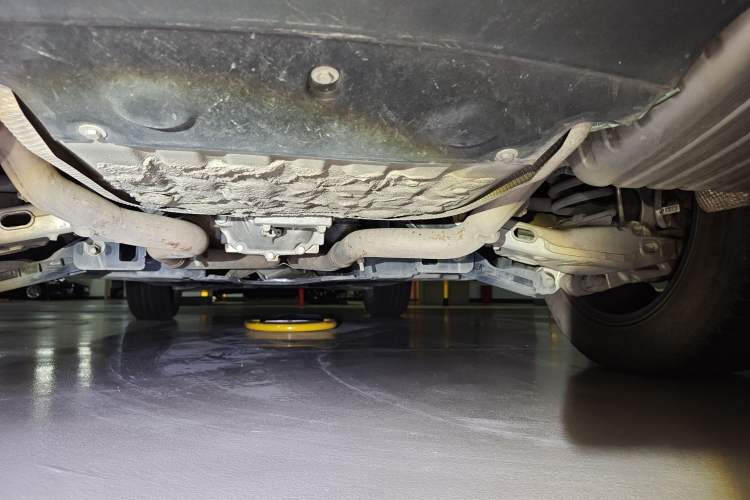 Used Land Rover Range Velar 2019 250 PS R-DYNAMIC S Chassis Rear