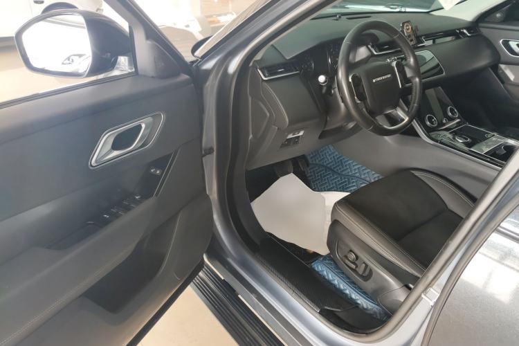 Used Land Rover Range Velar 2019 250 PS Driver Seat