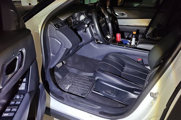 Used Land Rover Range Velar 2019 250 PS R-DYNAMIC S Driver Seat