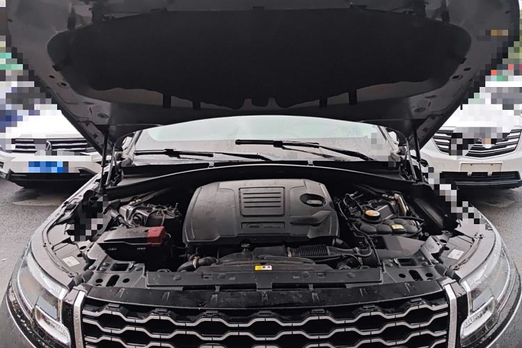 Used Land Rover Range Velar 2019 250 PS Engine Bay