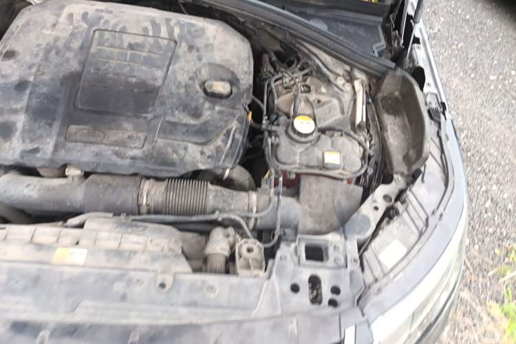 Used Land Rover Range Velar 2019 250 PS R-DYNAMIC S Engine Bay Left