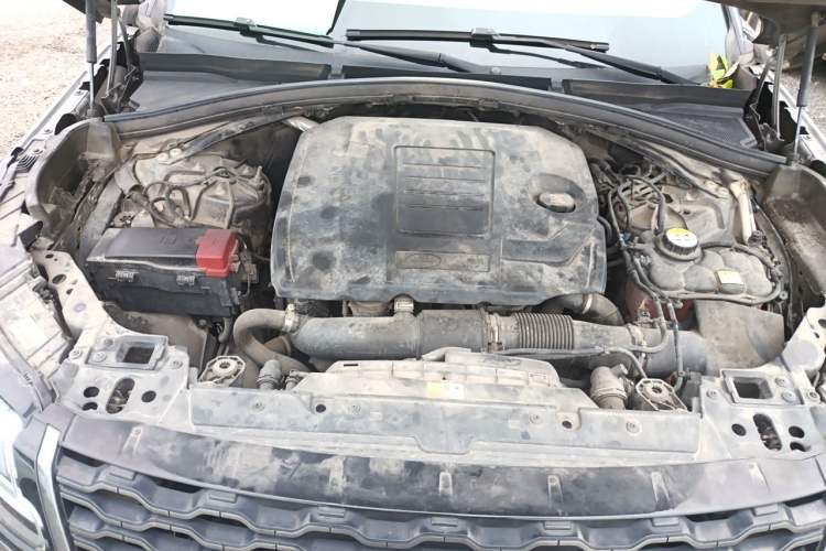 Used Land Rover Range Velar 2019 250 PS R-DYNAMIC S Engine Bay