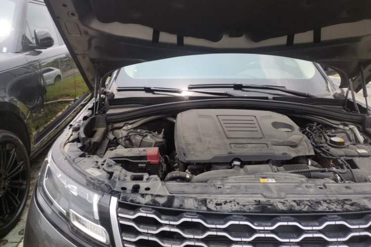 Used Land Rover Range Velar 2019 250 PS Engine Bay Right