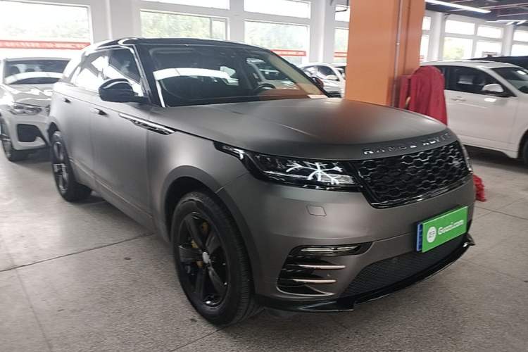 Used Land Rover Range Velar 2019 250 PS Front Right 45 Deg