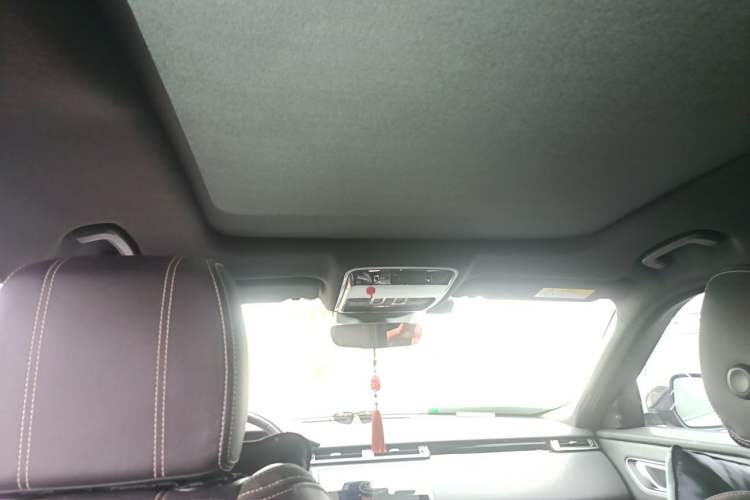 Used Land Rover Range Velar 2019 250 PS R-DYNAMIC S Headliner