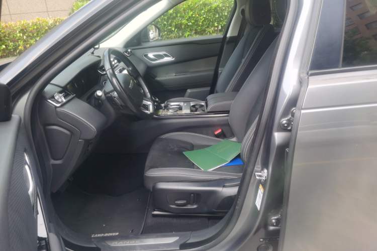Used Land Rover Range Velar 2019 250 PS Left Front Seat