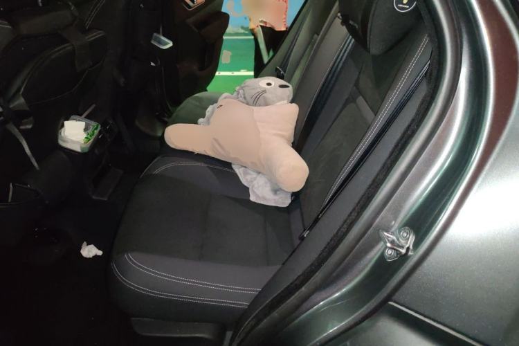 Used Land Rover Range Velar 2019 250 PS Left Rear Seat