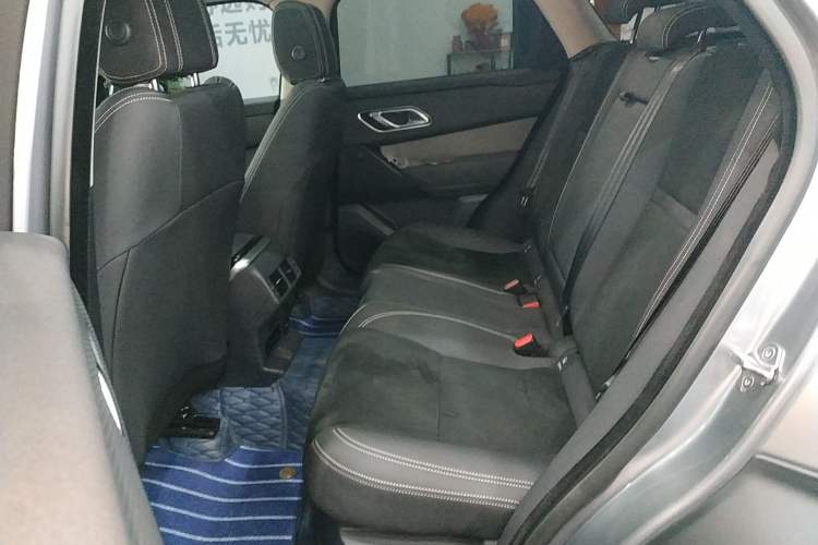 Used Land Rover Range Velar 2019 250 PS Left Rear Seat
