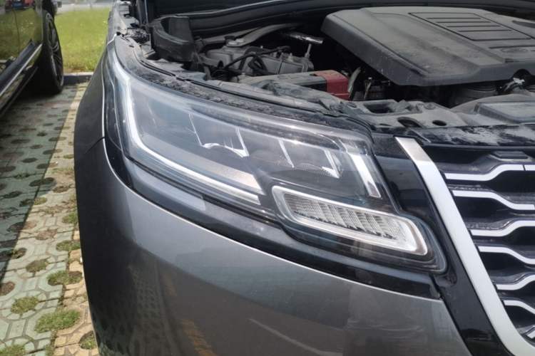 Used Land Rover Range Velar 2019 250 PS Right Front Headlight