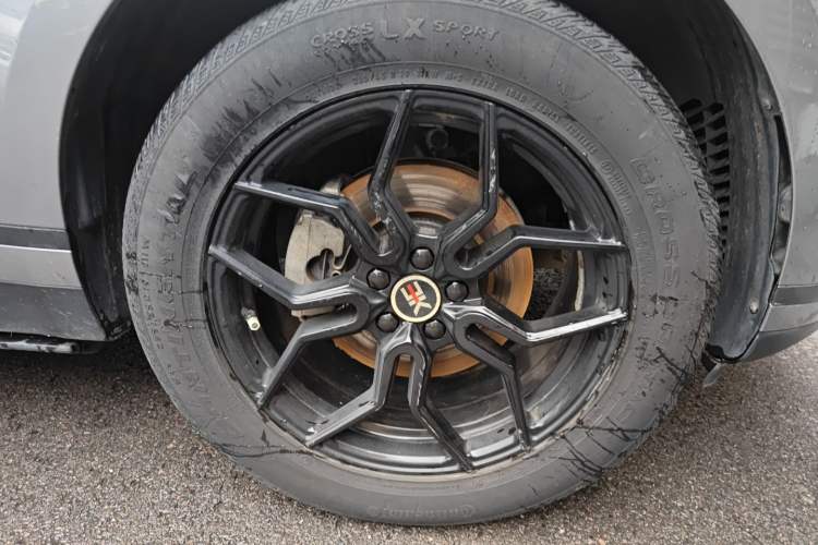 Used Land Rover Range Velar 2019 250 PS Right Front Wheel Hub