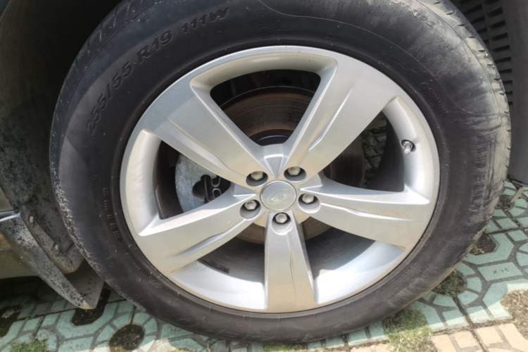 Used Land Rover Range Velar 2019 250 PS Right Front Wheel Hub