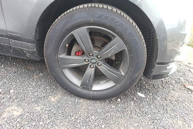 Used Land Rover Range Velar 2019 250 PS R-DYNAMIC S Right Front Wheel Hub
