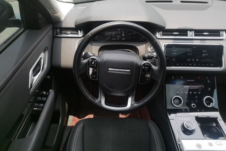 Used Land Rover Range Velar 2019 250 PS Steering Wheel