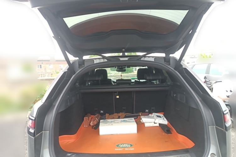 Used Land Rover Range Velar 2019 250 PS R-DYNAMIC S Trunk