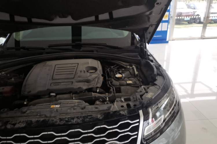 Used Land Rover Range Velar 2019 250 PS Engine Bay Left
