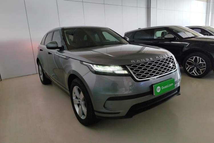 Used Land Rover Range Velar 2019 250 PS Front Right 45 Deg