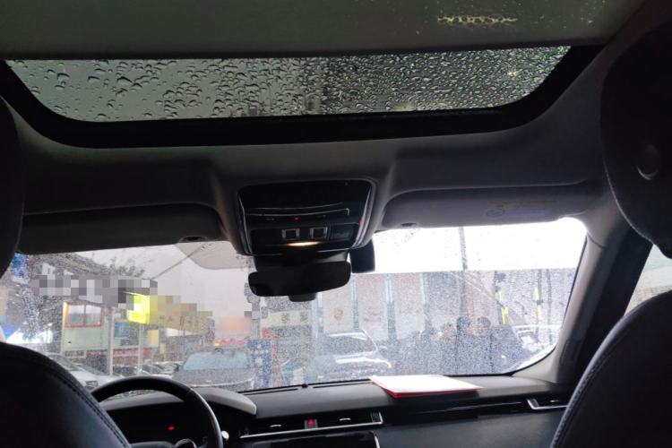 Used Land Rover Range Velar 2019 250 PS Headliner