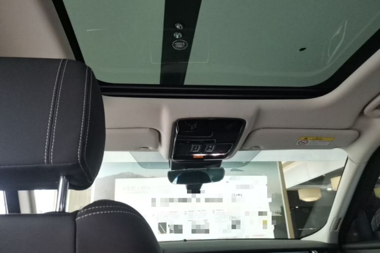 Used Land Rover Range Velar 2019 250 PS Headliner