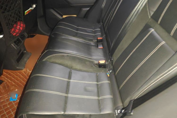 Used Land Rover Range Velar 2019 250 PS R-DYNAMIC S Left Rear Seat