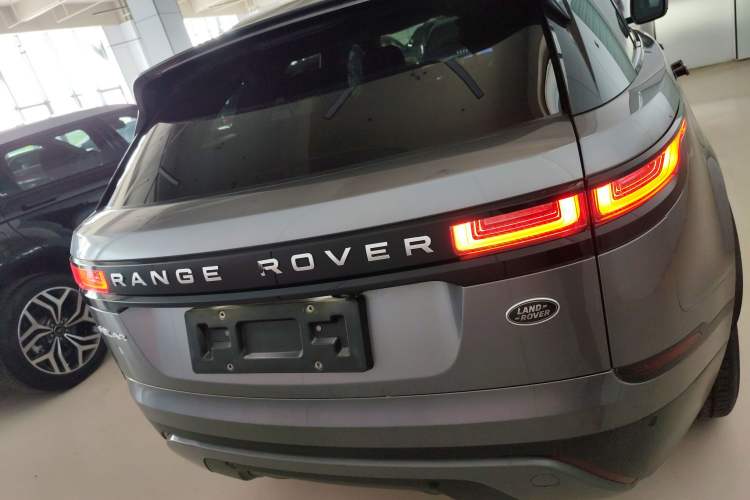 Used Land Rover Range Velar 2019 250 PS Rear