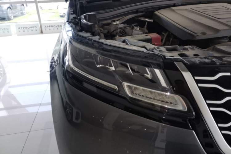 Used Land Rover Range Velar 2019 250 PS Right Front Headlight