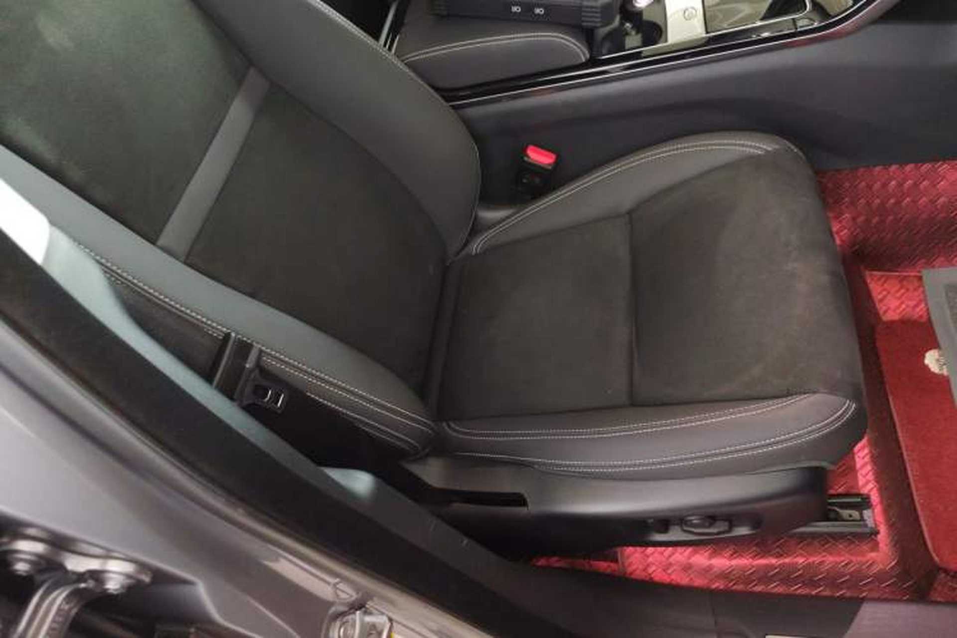Used Land Rover Range Velar 2019 250 PS Right Front Seat