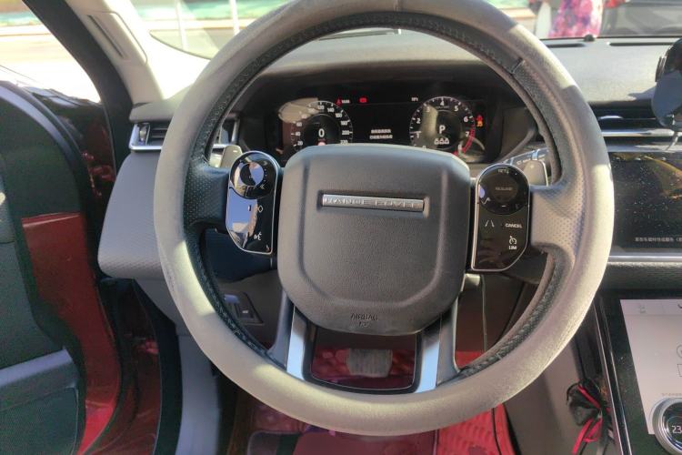 Used Land Rover Range Velar 2019 250 PS Steering Wheel