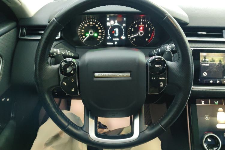 Used Land Rover Range Velar 2019 250 PS Steering Wheel
