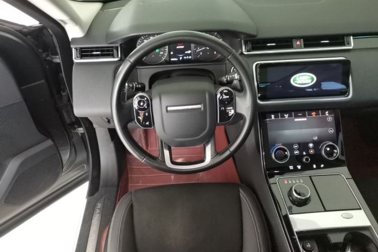 Used Land Rover Range Velar 2019 250 PS Steering Wheel