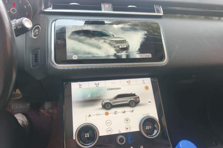 Used Land Rover Range Velar 2019 250 PS Audio And AC Panel