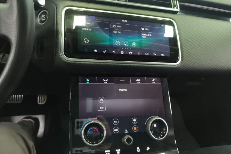 Used Land Rover Range Velar 2019 250 PS Audio And AC Panel