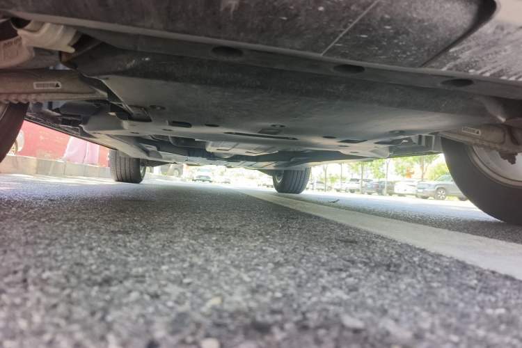 Used Land Rover Range Velar 2019 250 PS Chassis Front