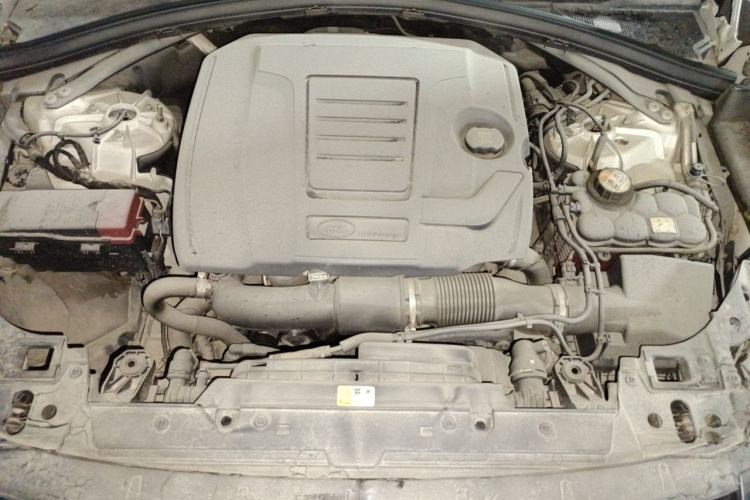 Used Land Rover Range Velar 2019 250 PS R-DYNAMIC S Engine Bay