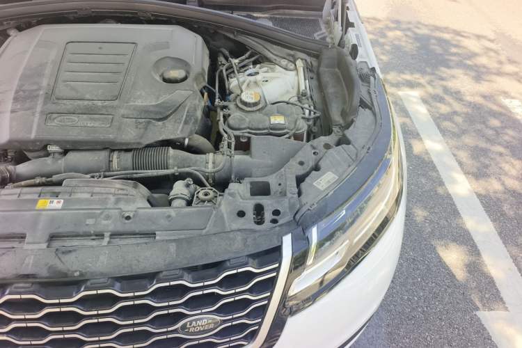Used Land Rover Range Velar 2019 250 PS Engine Bay Left