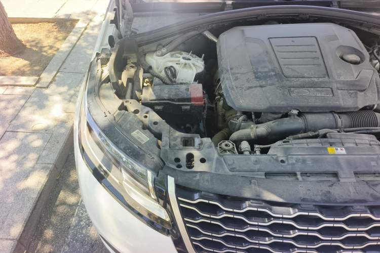 Used Land Rover Range Velar 2019 250 PS Engine Bay Right